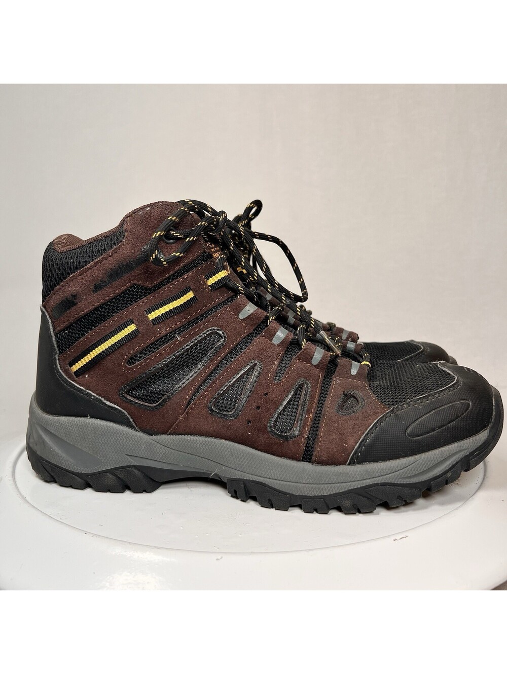 St Johns Bay Hiking Shoes - Hardly Worn - Men’s Size 10 M - EUC